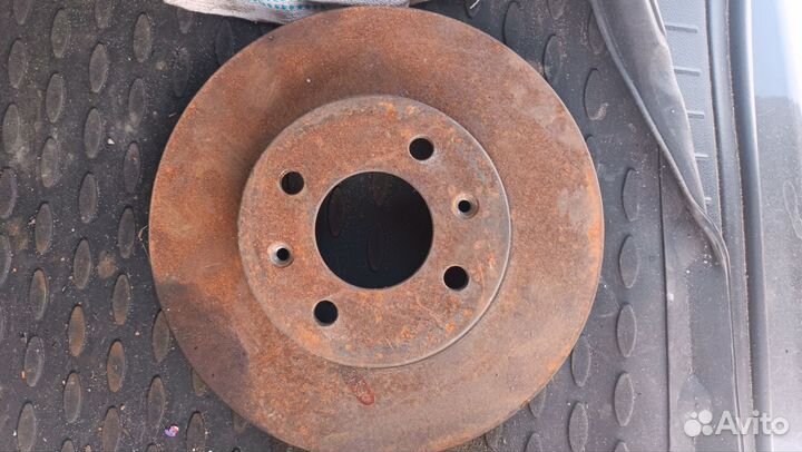 Суппорт тормозной левый kia Rio 3,solaris