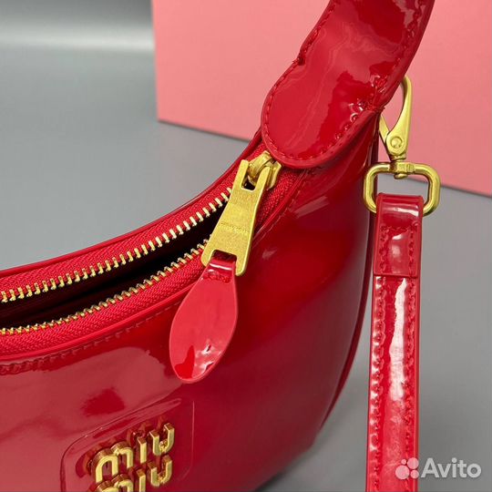 MiuMiu сумочка для стильной