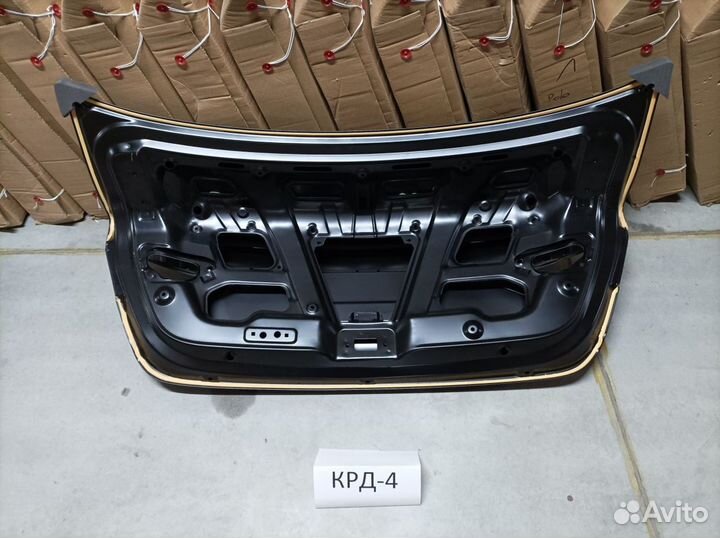 Крышка багажника Hyundai Elantra 6 AD 69200F2010