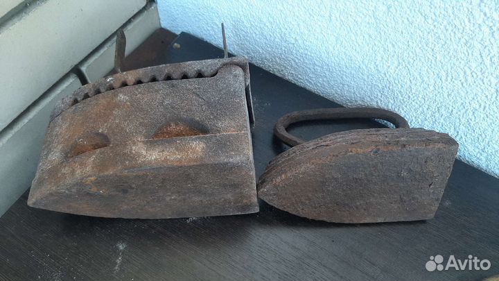 Утюги старинные