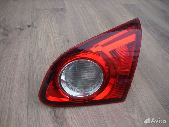 Фонарь правый внутренний №18 nissan Qashqai J10