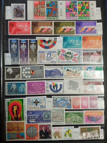 Иностранные марки** в альбомном блоке, полн. серии