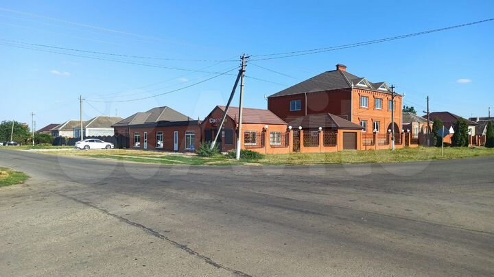 Дом 580 м² на участке 8 сот.