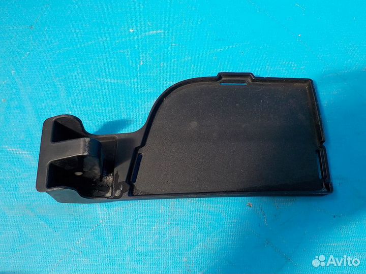 Заглушка бампера правая Chevrolet Cruze 2009-2016