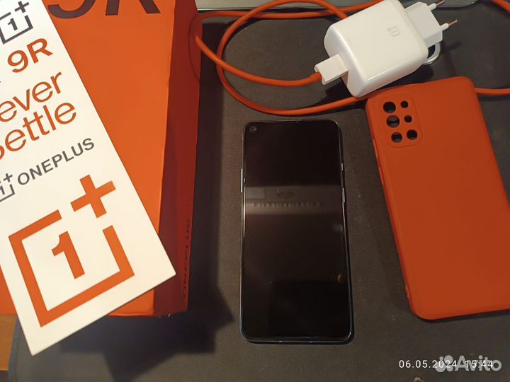 OnePlus 9R, 8/256 ГБ