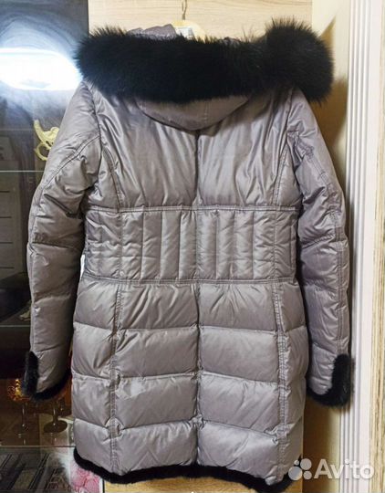 Пуховик женский
