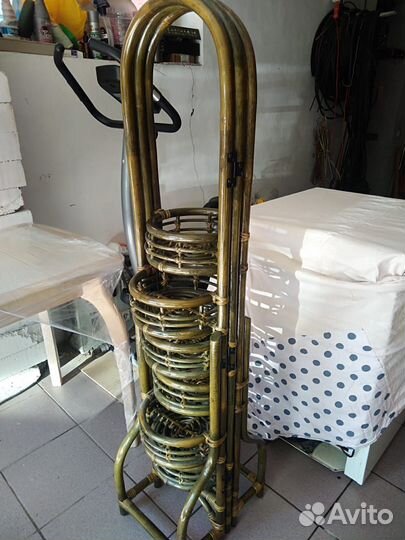 Цветочница из ротанга