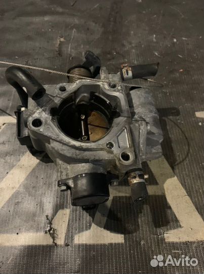 Дросельная заслонка Mazda 3 хэтчбек 1.6 Z6 2008