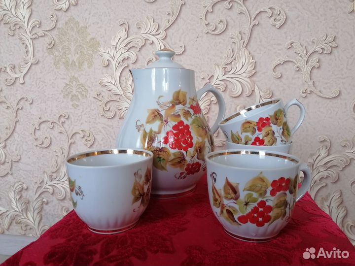 Молочник и 4 чаши. Кремгэсовский завод (УССР)