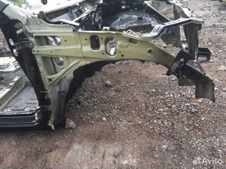 Лонжерон передний правый Mitsubishi Pajero/Montero