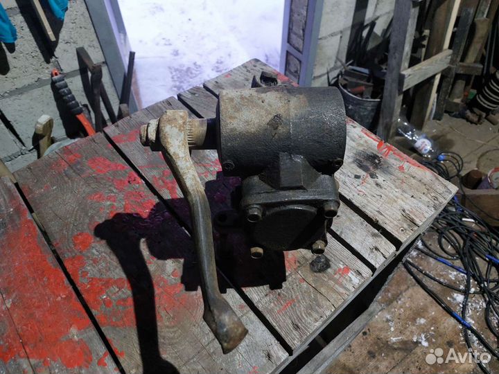 Рулевой механизм УАЗ 469 с рулевой сошкой