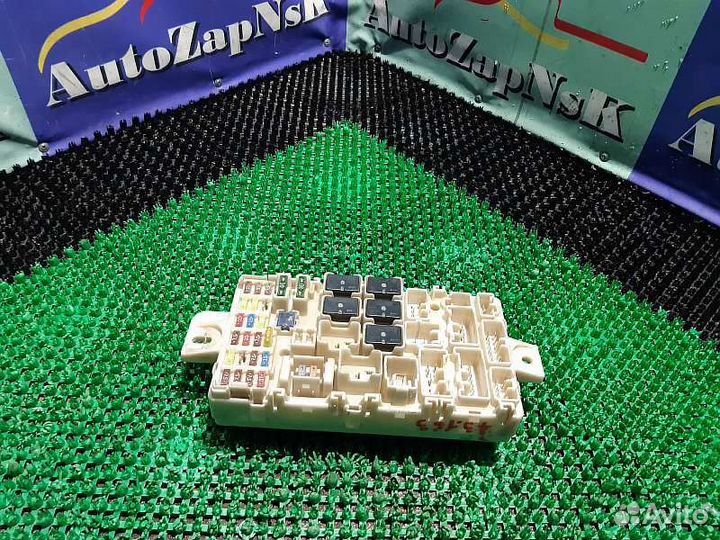 Обшивка стойки передней верхняя правая Mitsubishi