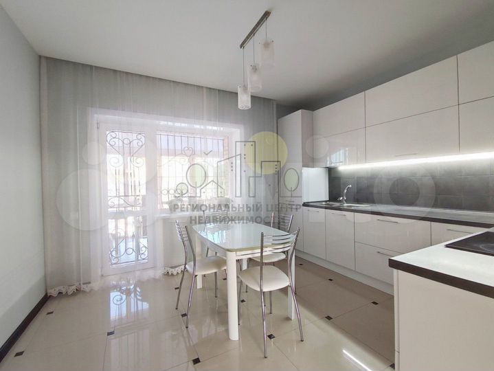 Дом 207 м² на участке 11 сот.