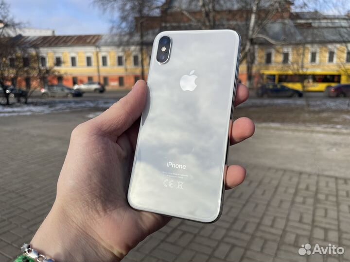 iPhone X, 64 ГБ