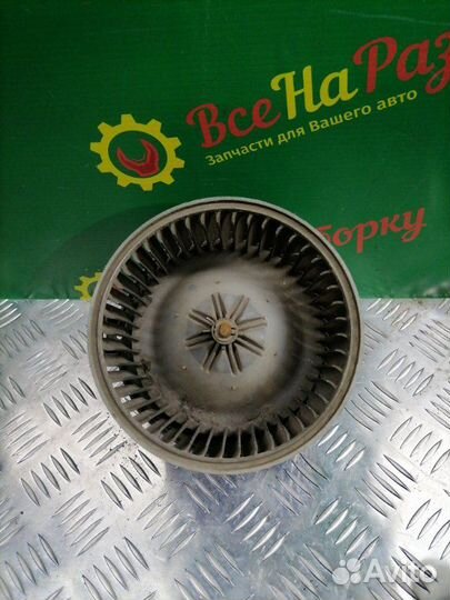 Моторчик печки Toyota Qualis