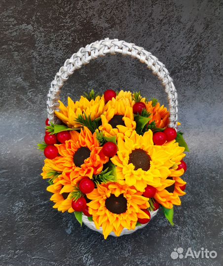 Букет подсолнухов из мыла