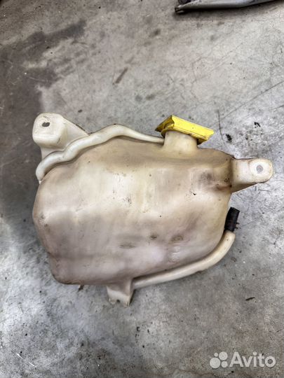 Бачок расширительный Jeep Grand Cherokee WJ 4.7