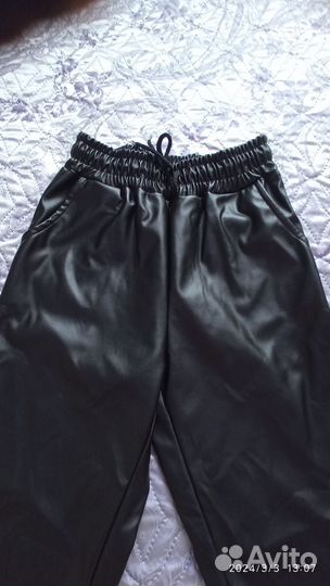 Кожаные брюки женские 44