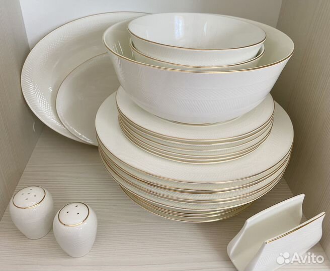 Столовый сервиз,набор,посуда,тарелки,6 пер.Фарфор