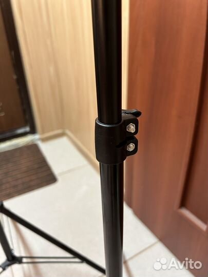 Стойка WeGoods Universal Tripod (штатив)