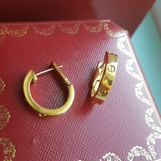 Серьги в стиле Cartier Love