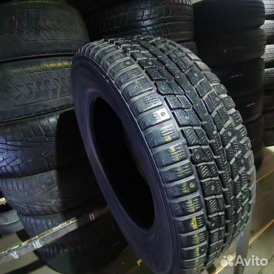 Dunlop SP Winter Ice 01 215/60 R16