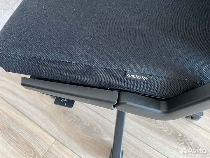 Компьютерное кресло Haworth Comforto 59