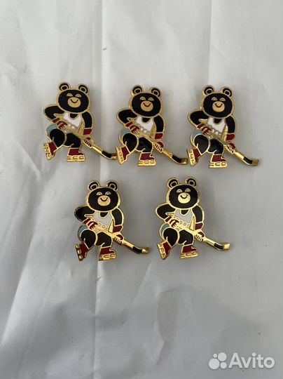 Мишка хоккейист США