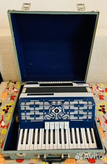 Аккордеон weltmeister Cordal 3/4