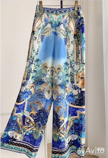 Женский костюм Camilla