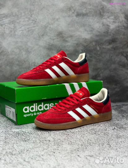 Женские кроссовки от Adidas: модель Samba