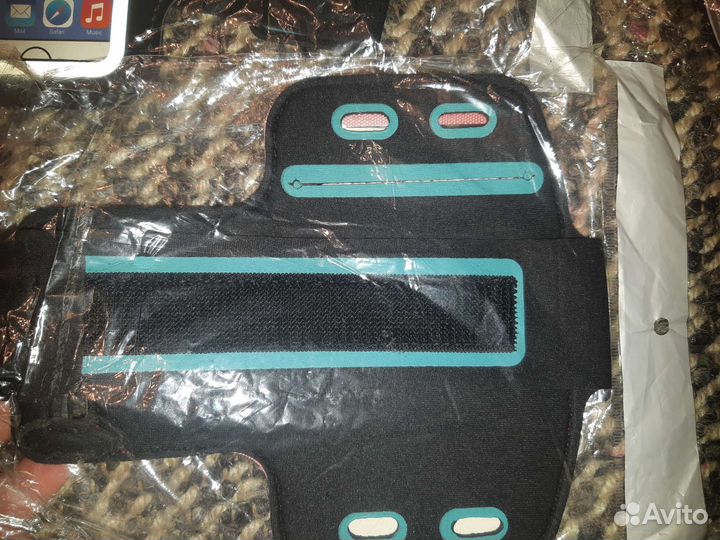 Чехлы для телефона на руку новые