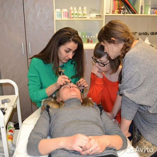 Обучение наращиванию ресниц