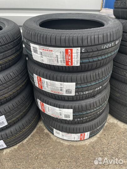 Kumho Ecsta HS51 215/55 R17
