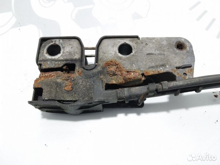 Замок капота Volkswagen Passat 6 (2005-2012)