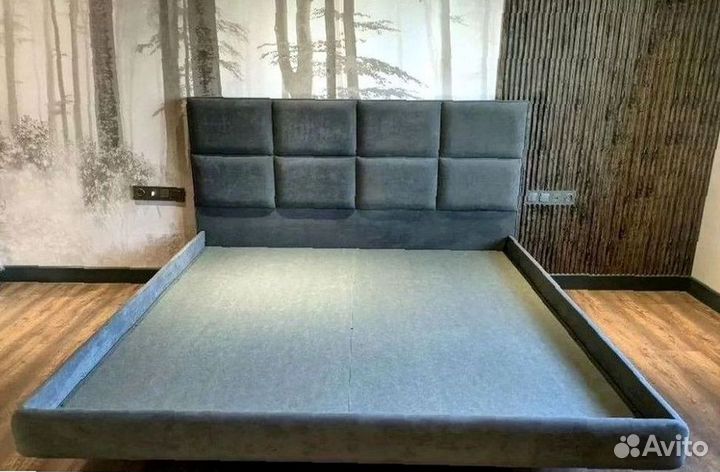 Кровать двуспальная парящая мягкая