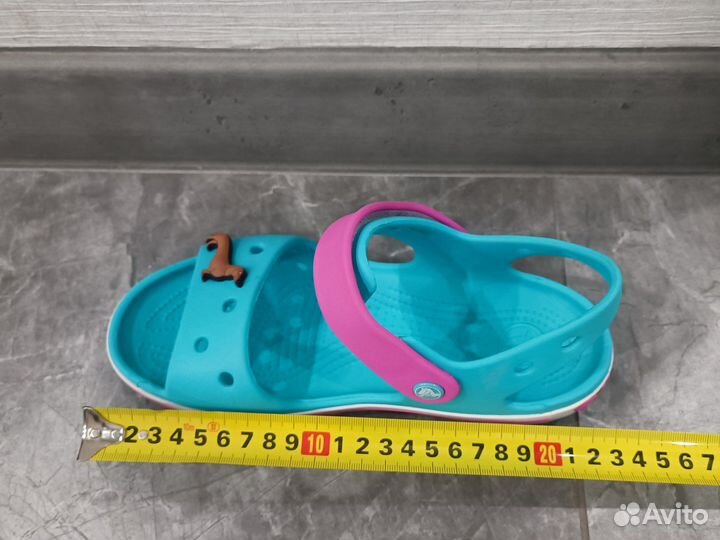 Сандали crocs