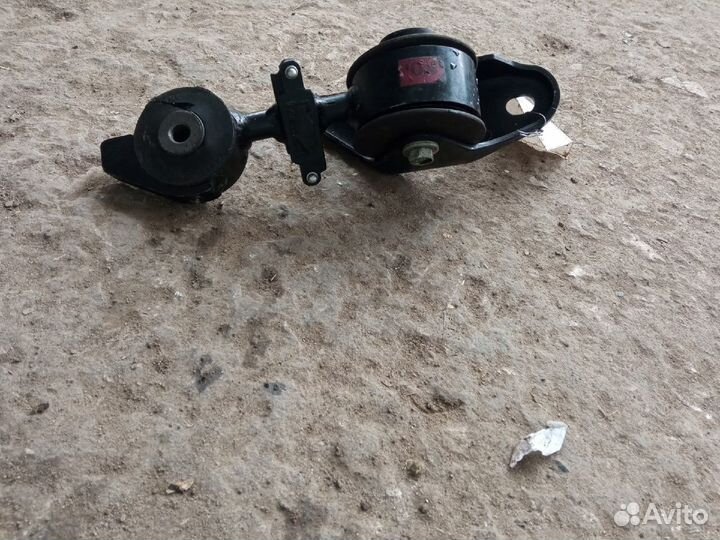 Подушка двигателя верхняя Toyota Camry ACV30