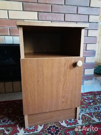 Тумбочка прикроватная