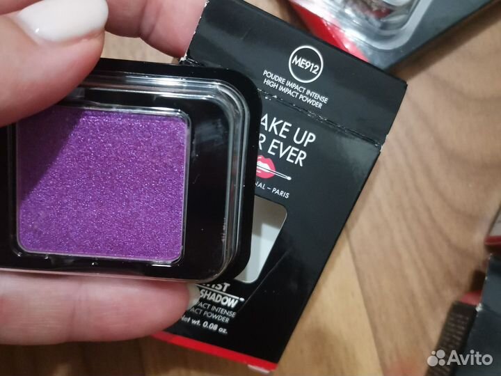 Тени однушки Make up for ever