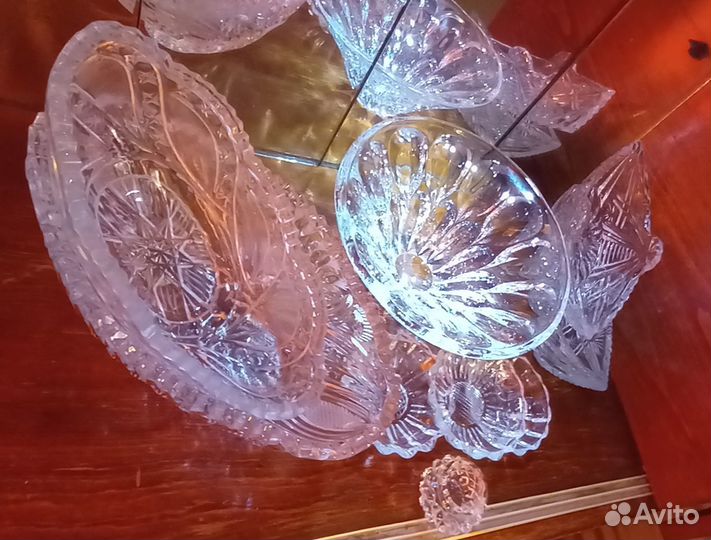 Продам фарфоровые раритетные сервизы и хрусталь