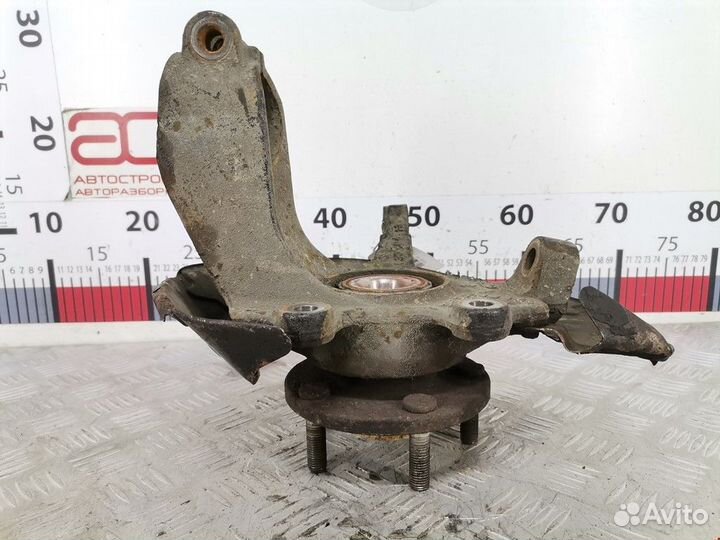 Ступица передняя правая Volvo V50 2005