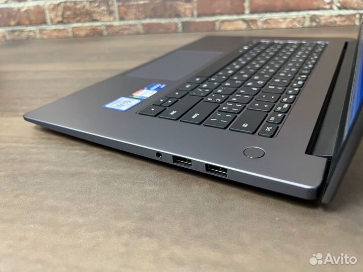 Ноутбук Huawei i7 1165g7 16GB 512 SSD 15,6 IPS