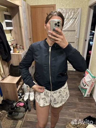 Бомбер stradivarius