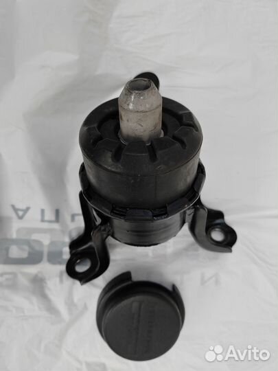 Подушка двс Мазда 6 gh