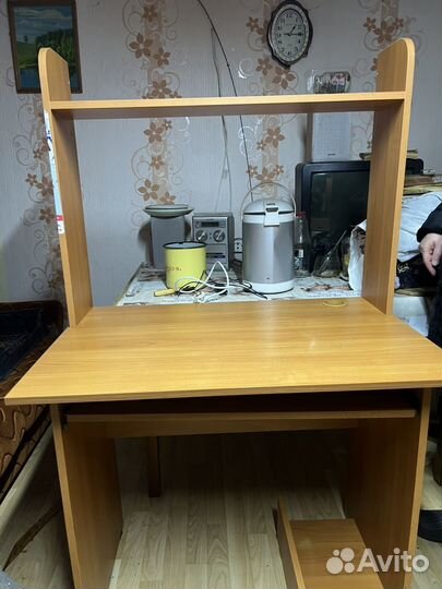 Компьютерный стол