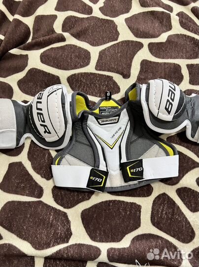 Нагрудник хоккейный bauer