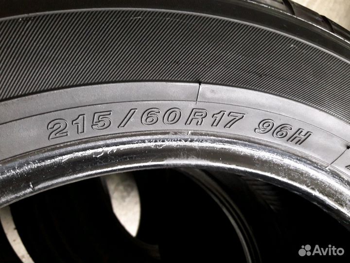 Yokohama A520 215/60 R17