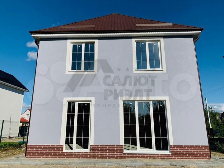 Дом 163 м² на участке 4,5 сот.