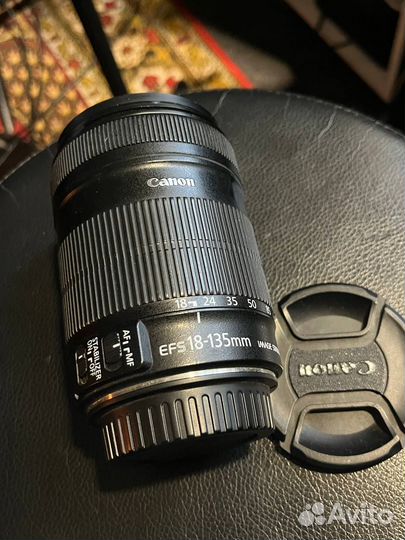 Объектив Canon EF-S 18-135 mm